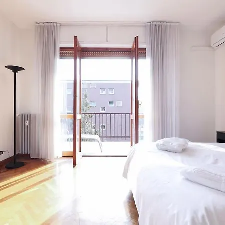Apartamento Elegante E Spazioso Zona Solari Milão