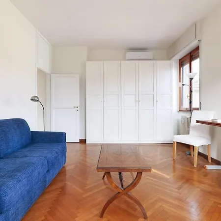 Elegante E Spazioso Zona Solari * Milão