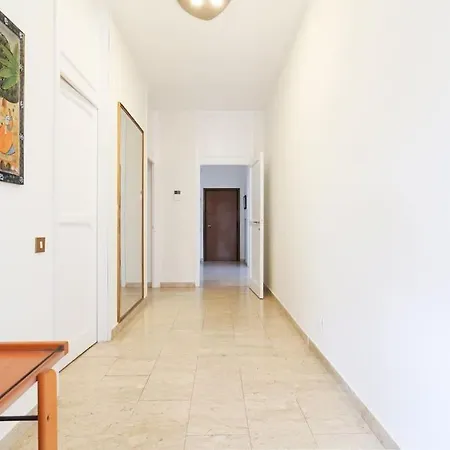 Elegante E Spazioso Zona Solari Apartamento *